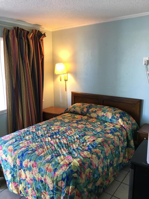Calypso Motor Inn Myrtle Beach Exterior photo